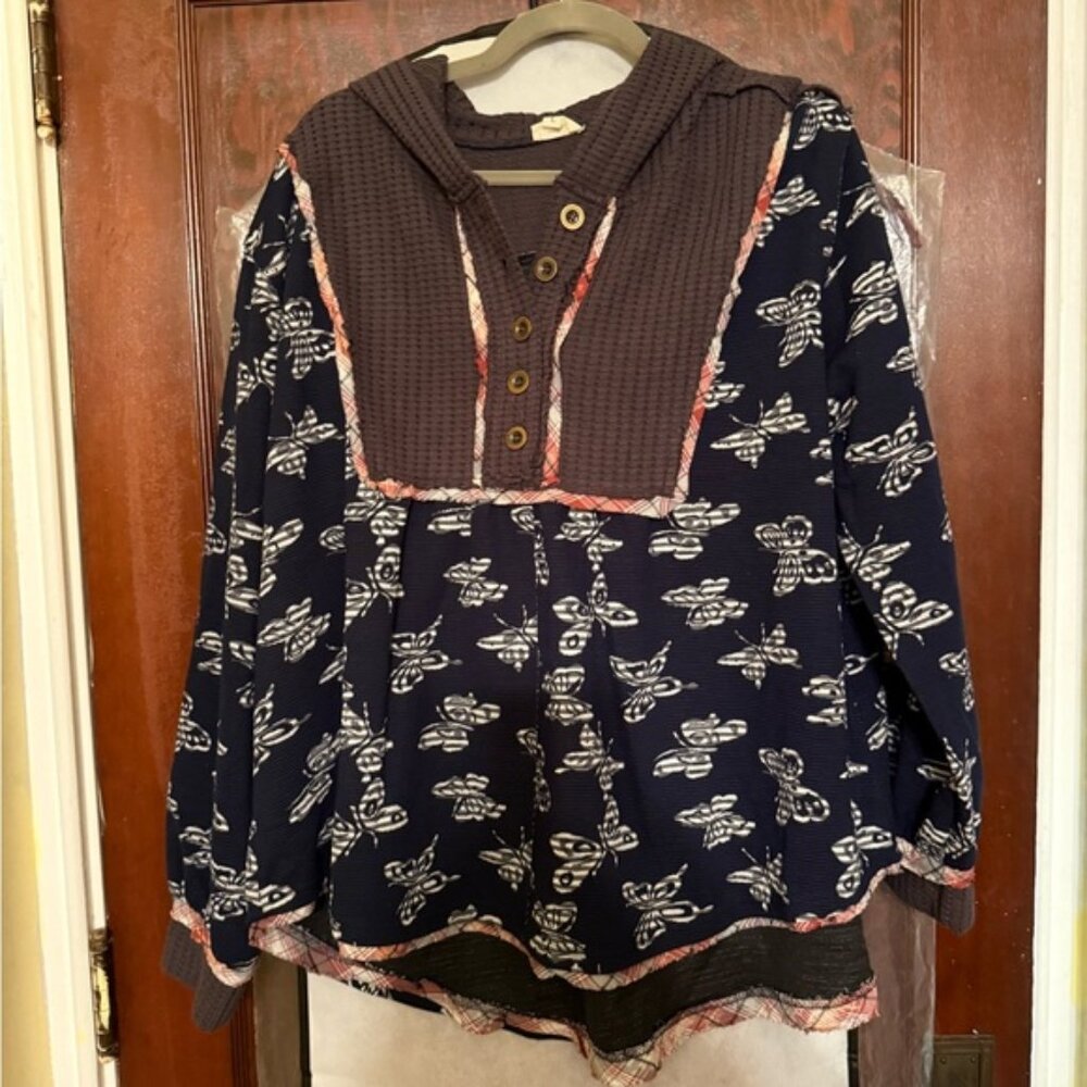 POL Navy and White Butterfly Patterned Hoodie